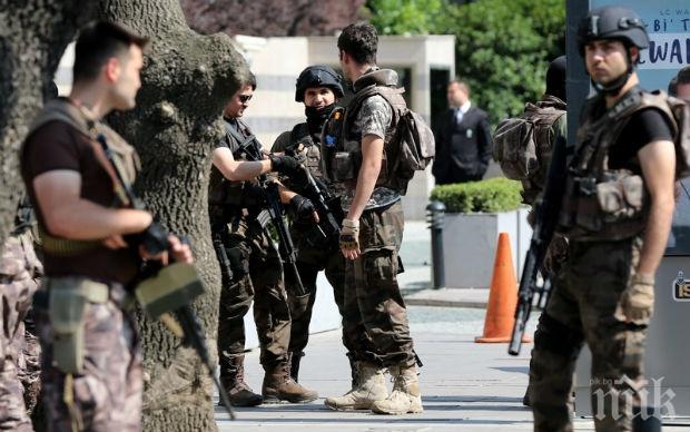 Турската полиция арестува още двама депутати