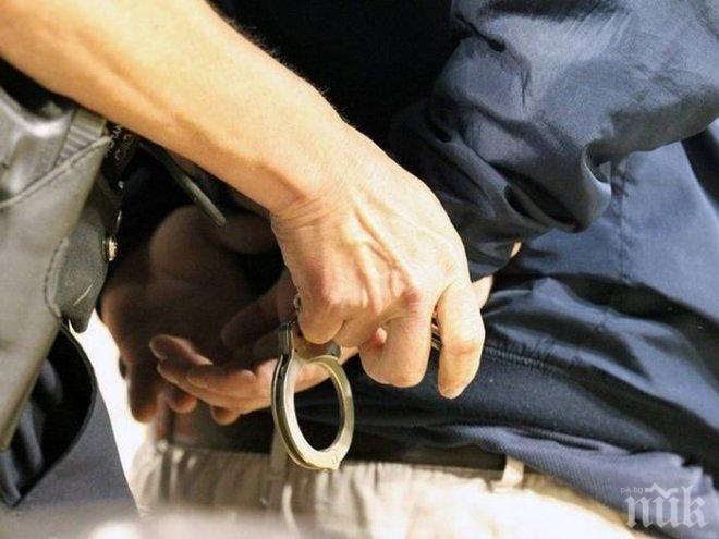 Военни пушили марихуана и смъркали кокаин, арестуваха ги 