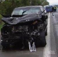 Поредна жертва на пътя! Жена почина след челен удар в камион 