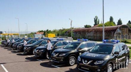 честито меркел прати чисто джипа гранична полиция