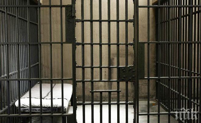 Крадлив директор на завод влиза в затвора за година и половина