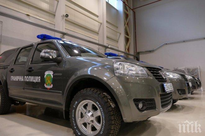 ПЪРВО В ПИК! Борисов благодари на Меркел и се похвали: Германия ни прати 12 високопроходими джипа, чакаме още (СНИМКИ)