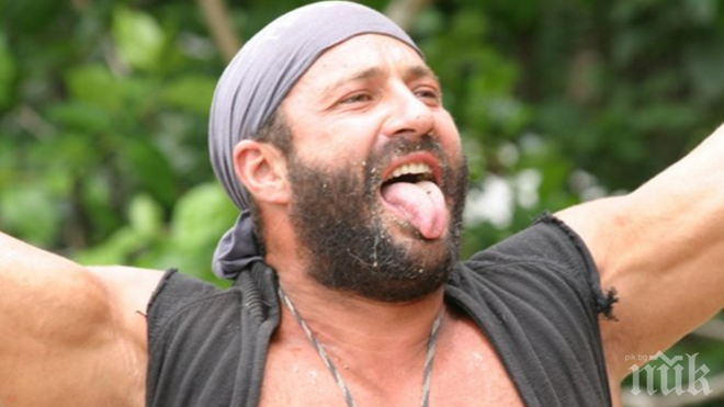 Късметлия! Малко преди празниците! Митьо Крика взе лотариен билет в чужбина, изтърка го и разбра -  печели... (СНИМКА)