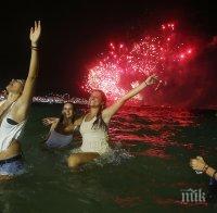 Кризата удря и фойерверките! Съкращават прочутата заря в Рио