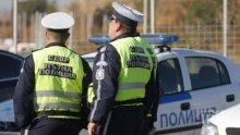 ЛУД ЕКШЪН В БУРГАС! Руснак наби с юмруци полицай, скъса пагона му и отказа да предаде ножа си