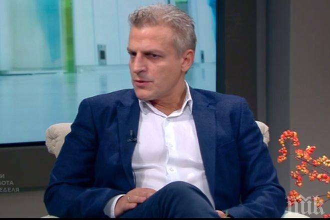 САМО В ПИК И РЕТРО! Министър Москов живее в съборетина (ПАПАРАШКИ СНИМКИ)