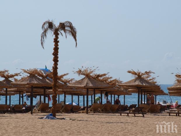 ГРЕДА! Съд за самозван полицай, глобявал чужденци на плажа