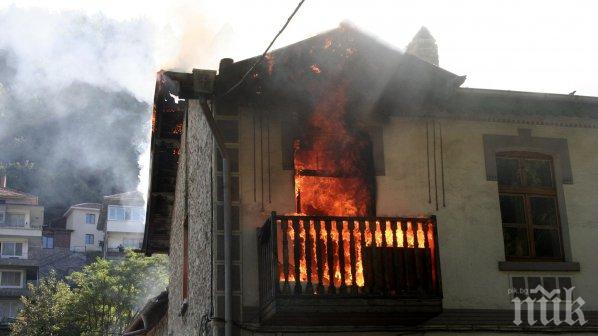 Мъж изгоря при пожар в село край Кочериново