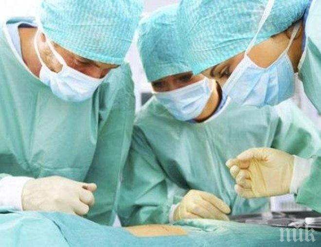 Лекари спасиха от ампутация ръчичката на бебе