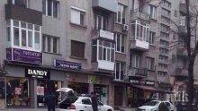 ИЗВЪНРЕДНО! Здравеняк извади нож на ченгета в Бургас