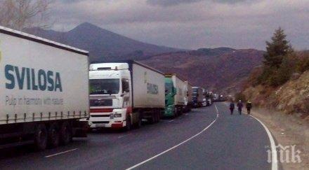 спират тировете гърция