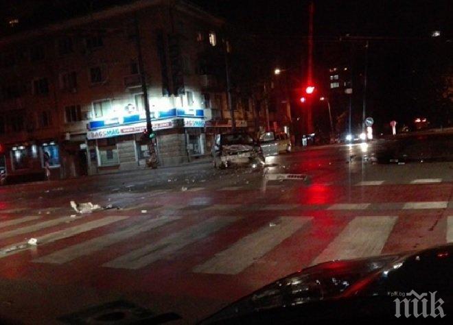 Черна серия! Пожарна помете кола в Бургас