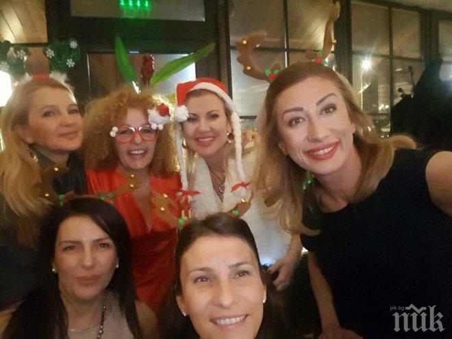 Ето я снежанката на художествената гимнастика! Илияна Раева със свежарска закачка на коледно парти  (СНИМКИ)