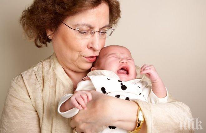 ЧУДО! 67-годишна гъркиня роди внучето си