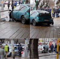 ИЗВЪНРЕДНО И ПЪРВО В ПИК TV! Тежка катастрофа с пиян шофьор в София - кола се заби в заведение за бързо хранене, има ранени (СНИМКИ/ВИДЕО)