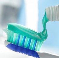 Ужас! 8 отрови ни дебнат в пастата за зъби