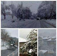 ИЗВЪНРЕДНО! Става страшно в Ловешко! Силният сняг натрупа 20 см, затвориха прохода Троян - Кърнаре