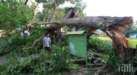 петима загинаха 380 хиляди евакуирани заради тайфуна нок тен удари филипините