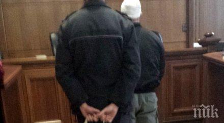 съдът остави ареста охранителя намушкал младеж столичен мол