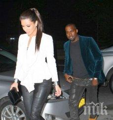 звездни празници кание изостави ким кардашиан празнува коледа сестра