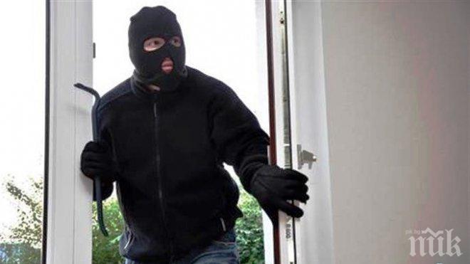 Бум на кражбите от апартаменти по празниците, телефоните на полицията прегряха