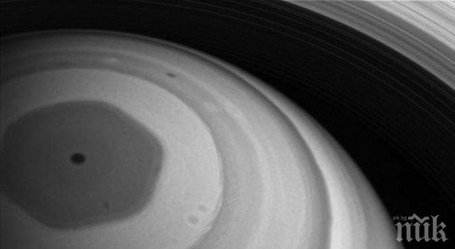 НАСА пусна нова снимка на шестоъгълника на Сатурн