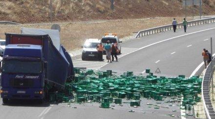 врачани бус катастрофира старите гробища бира лее река шосето снимки