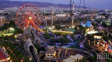 деца останаха блокирани увеселителен парк 130 фута височина