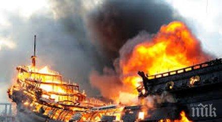 кошмар петима загинаха сто спасиха пожар туристически кораб индонезия