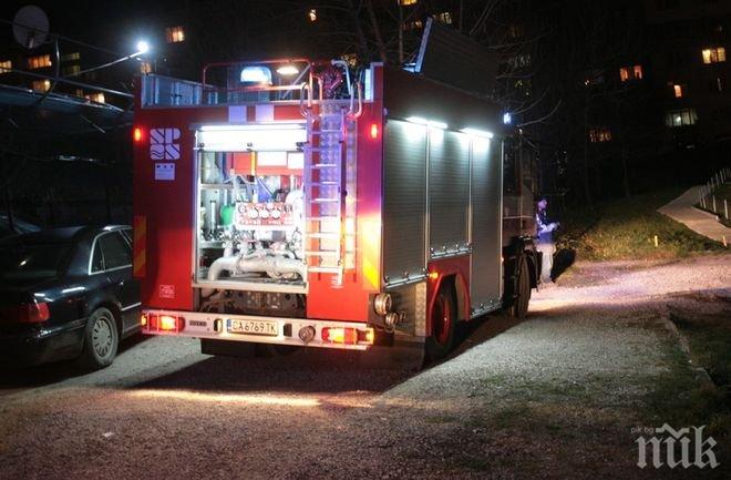 Огнен ужас: Двама души са загинали в пожар във Варна