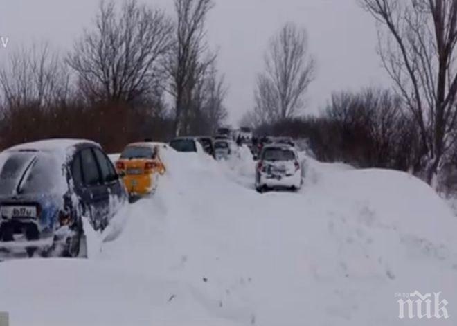 От последните минути! МВР: Остава тежко положението в Айтос