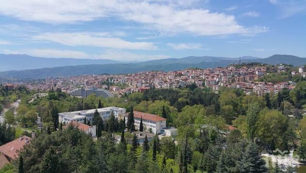 Шок в Сандански! Руснаци и украинци продават имоти на поразия и бягат от града