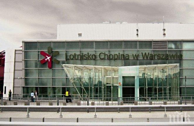 ИЗВЪНРЕДНА СИТУАЦИЯ! Самолет кацна аварийно във Варшава