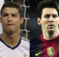 Художник рисува Меси и Роналдо с футболна топка (видео)