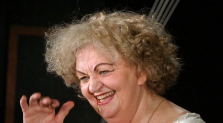 татяна лолова става зубърка каменната ера