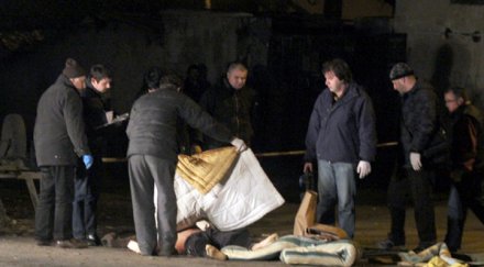 вижте шокиращи кадри убийството гара искър снимки