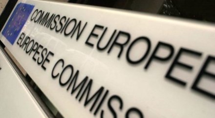 брюксел разкритикува заради намаляването цената тока