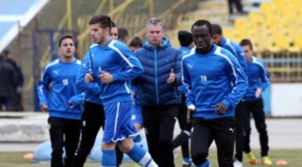 левски тренира без треньора