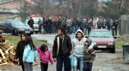 комшии убитите роми българите малки учат децата мразят