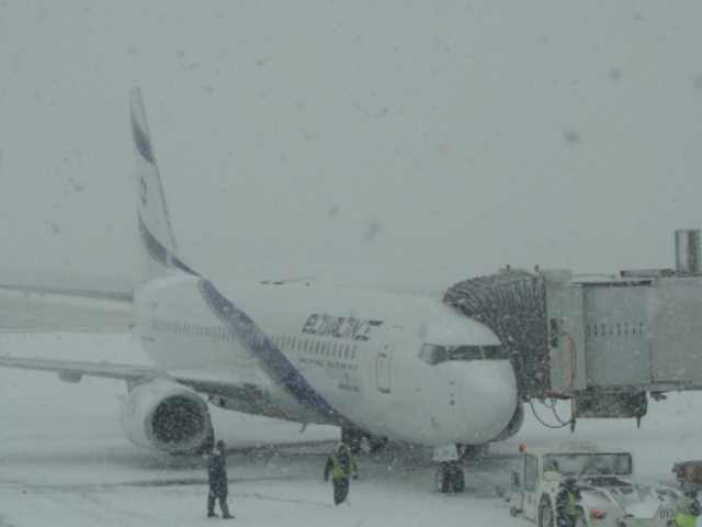 Луфтханза спира до утре следобед полетите в Европа