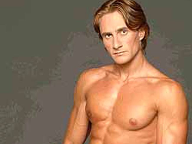 Мистър България: Барети предизвикаха смъртта на баба ми!