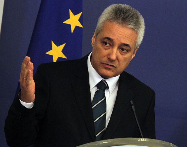 Премиeрът Райков се среща с Иван Костов и Мартин Димитров