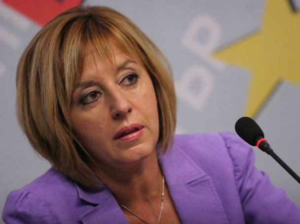 Мая Манолова нарече гербер клеветник, а той нея радиоточка