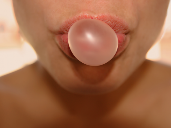 Французин вае скулптура от дъвки