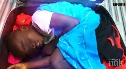 нова схема мигранти крият куфари видео