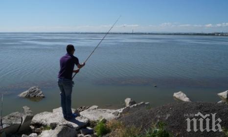 Забраниха любителския риболов в бургаските езера