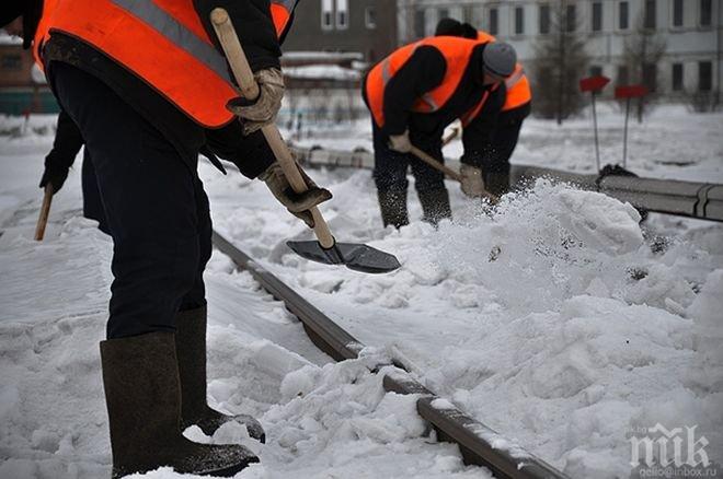 Впрягат и бургаските затворници да чистят снега