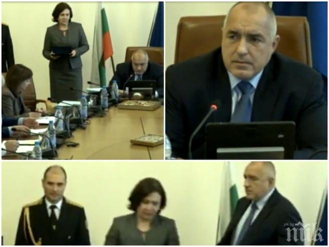 ИЗВЪНРЕДНО И ПЪРВО В ПИК TV! Бойко Борисов откри годината с шеги и закачки (ОБНОВЕНА)