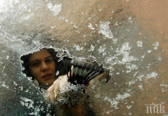 Адският студ променя работното време