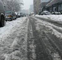 Преспите завяха и Пазарджик! Автомобили закъсаха между две села, тепърва чакат пътна помощ
